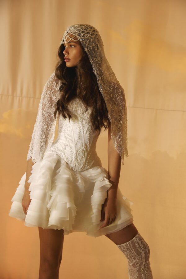 bridal with love presents the collections of short dresses Isabella Modena Couture